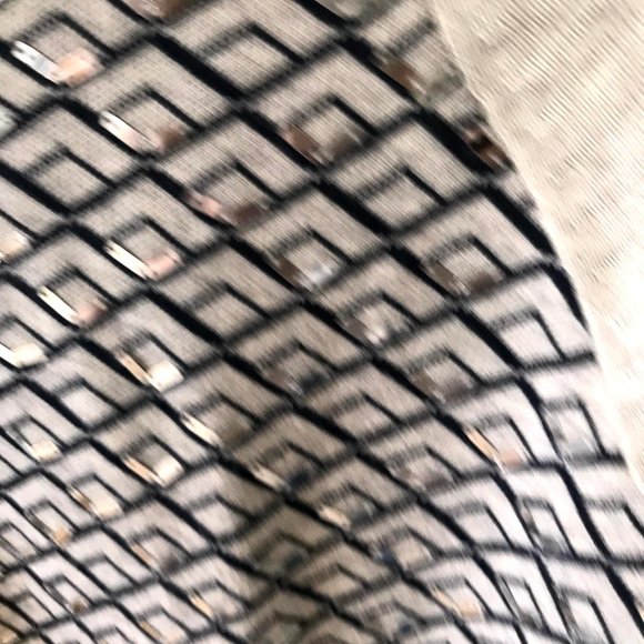 Banana Republic Sweater - Picture 4 of 4